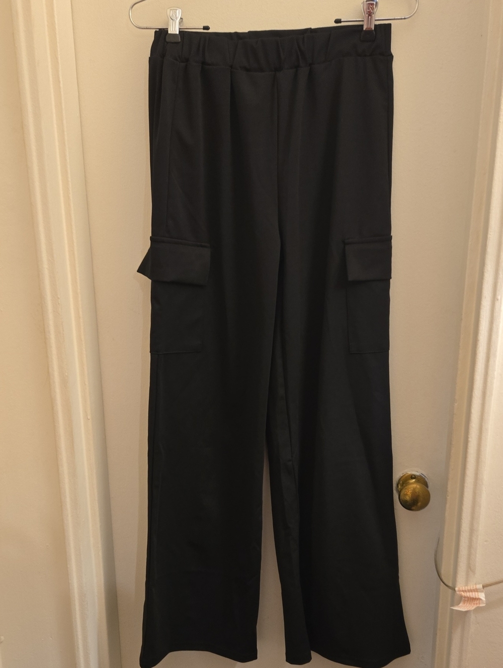 Black Wide-Leg Cargo Pants NWOT